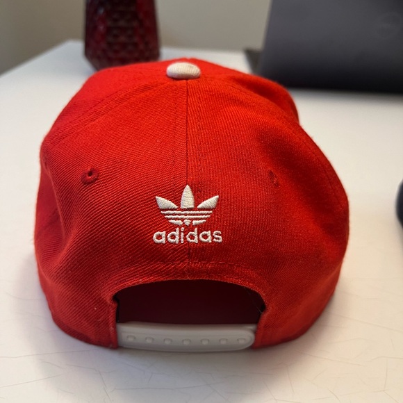 Men’s cap bundle. - Picture 4 of 6